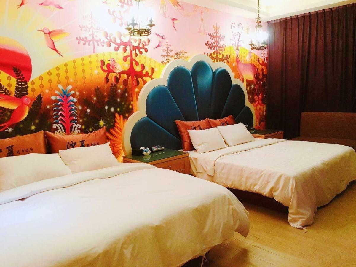 Sasha Motel Taichung Buitenkant foto